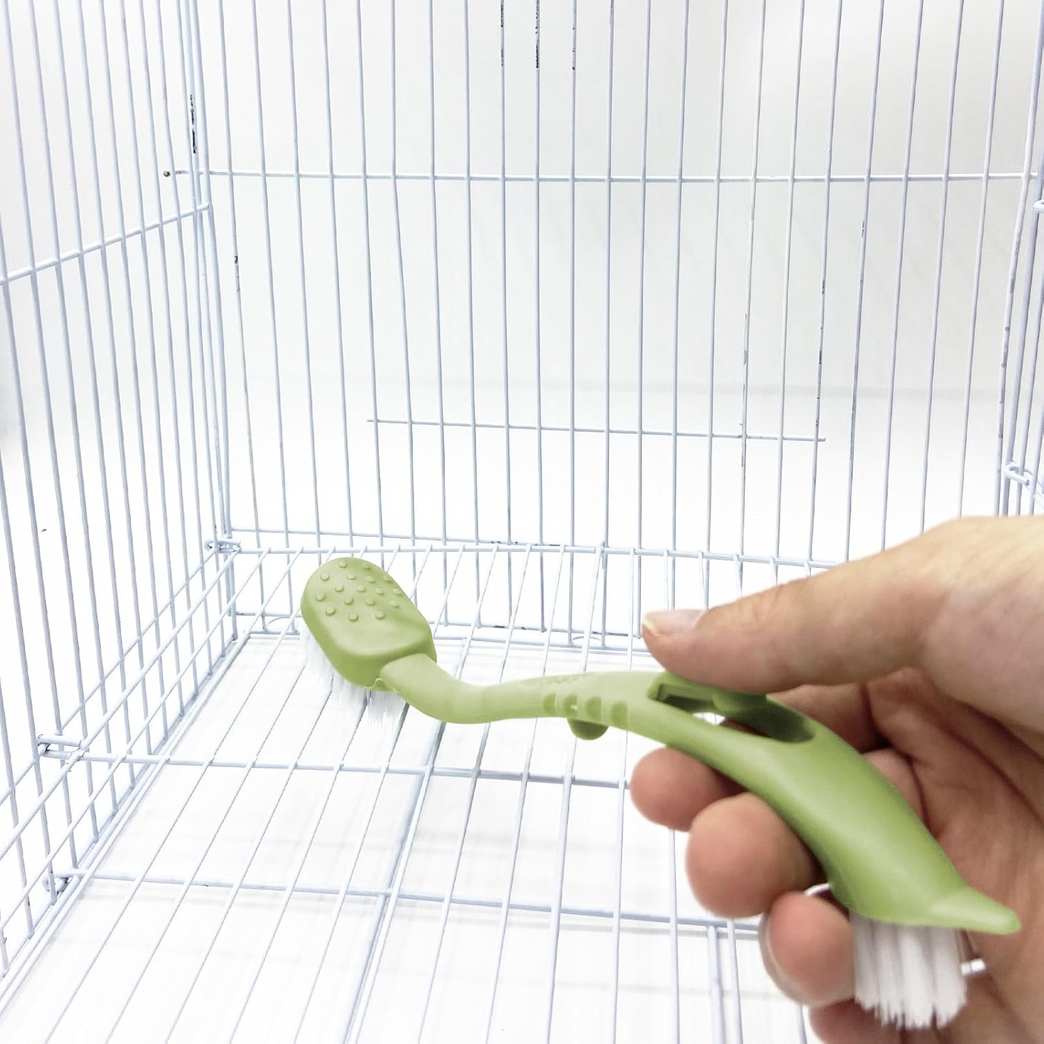 Bird Cage Cleaning Brush,Two Brush Heads,Long-Handled Tool for Cleaning Parrot Cages, Kennels, and Perches,Removes Poop and Keeps Bird Cages Fresh,Essential Bird Cage Accessory - Happypetzone.online - Image 8