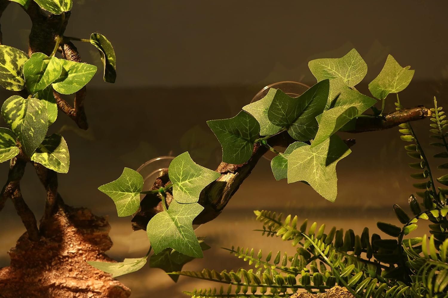 AQUA KT Reptile Corner Branch Terrarium Plant Decoration with Suction Cup for Amphibian Lizard Snake Climbing - Happypetzone.online - Image 7