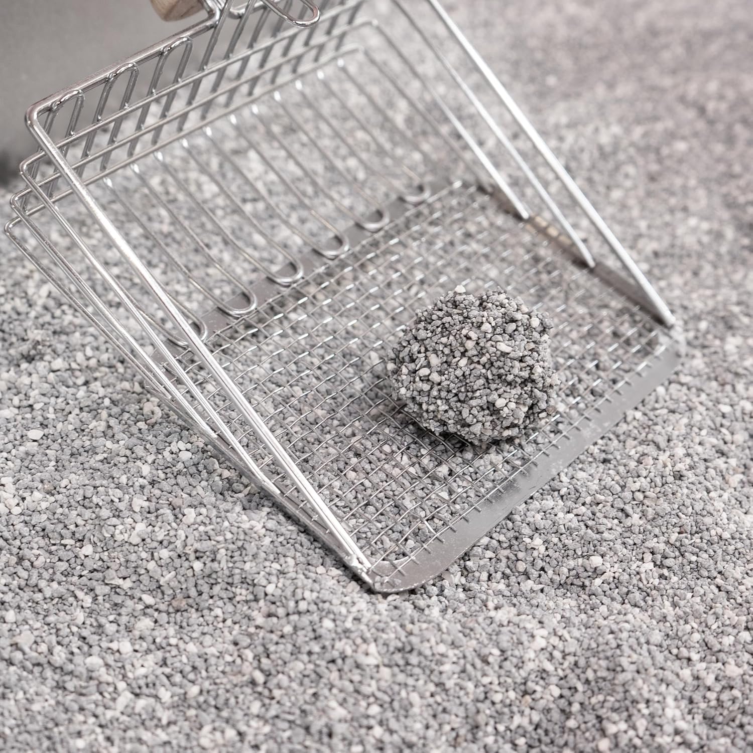 CLR2000B-SET3 Unscented Premium Clumping Bentonite Clay Cat Litter w/Activated Charcoal, Natural Odor Control, 99% Dust-Free, 9.37 LBS (Set of 3) - Happypetzone.online - Image 3