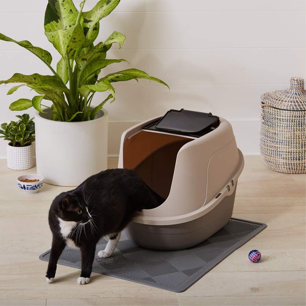Amazon Basics No-Mess Hooded Enclosed Cat Litter Box with Odor Control and Swinging Door, Large, 24" x 18" x 17", Multicolor - Happypetzone.online - Image 6