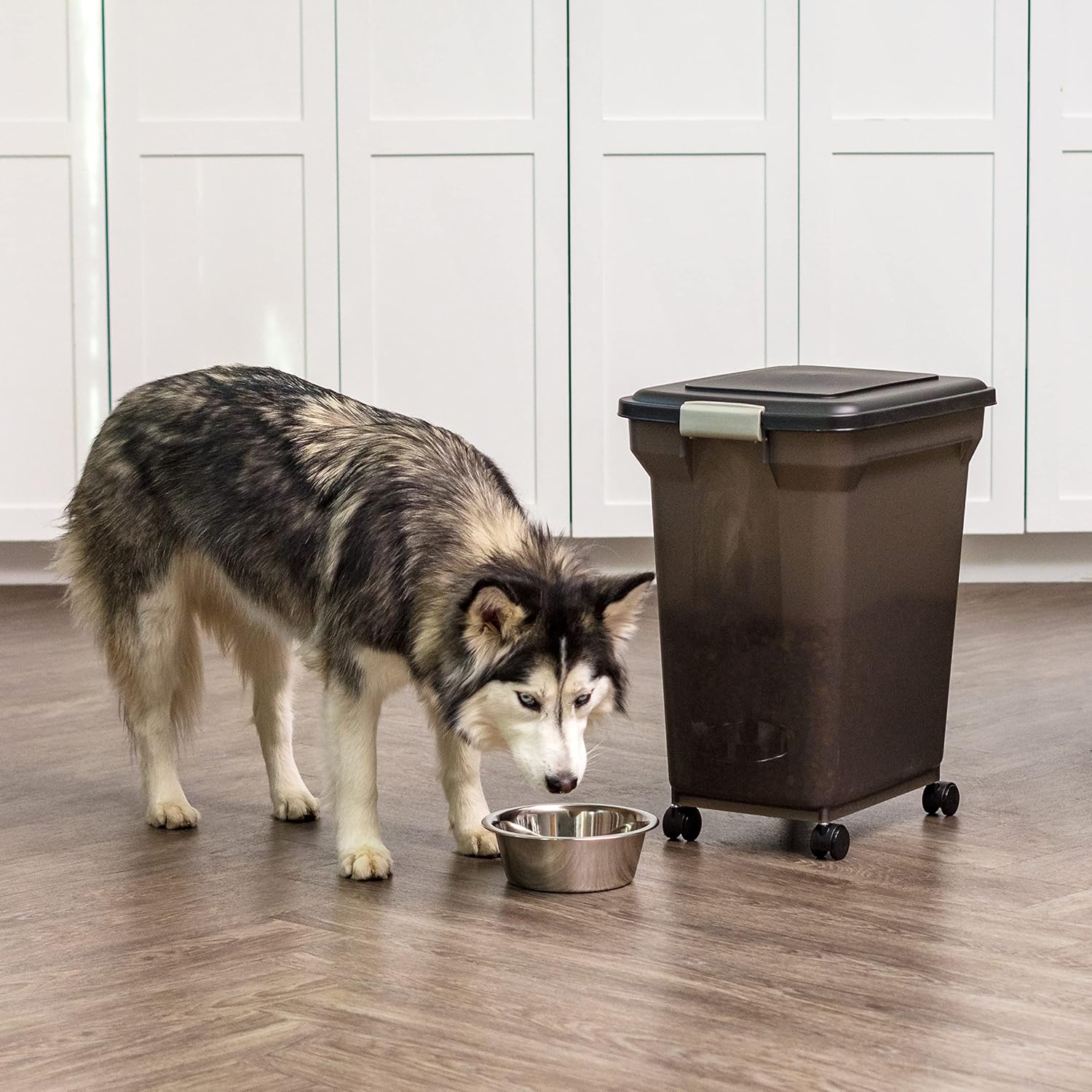 IRIS USA Airtight Dog Food Storage Container, WeatherPro, Up to 40 lbs, Removable Wheels, for Dog Cat Bird and Other Pet Food Storage Bin, Keep Fresh, Translucent Body, Made in USA, Smoke/Black - Happypetzone.online - Image 5