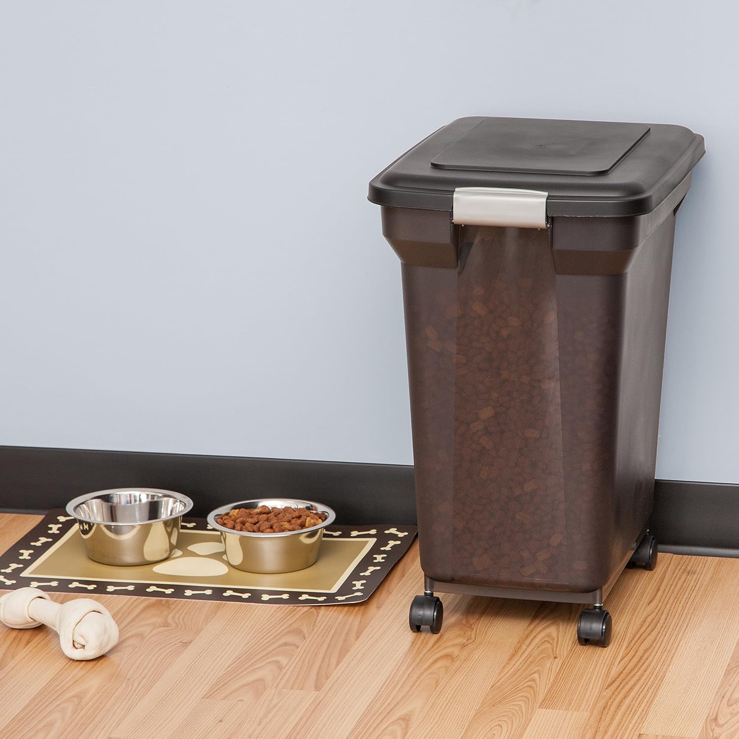 IRIS USA Airtight Dog Food Storage Container, WeatherPro, Up to 40 lbs, Removable Wheels, for Dog Cat Bird and Other Pet Food Storage Bin, Keep Fresh, Translucent Body, Made in USA, Smoke/Black - Happypetzone.online - Image 4